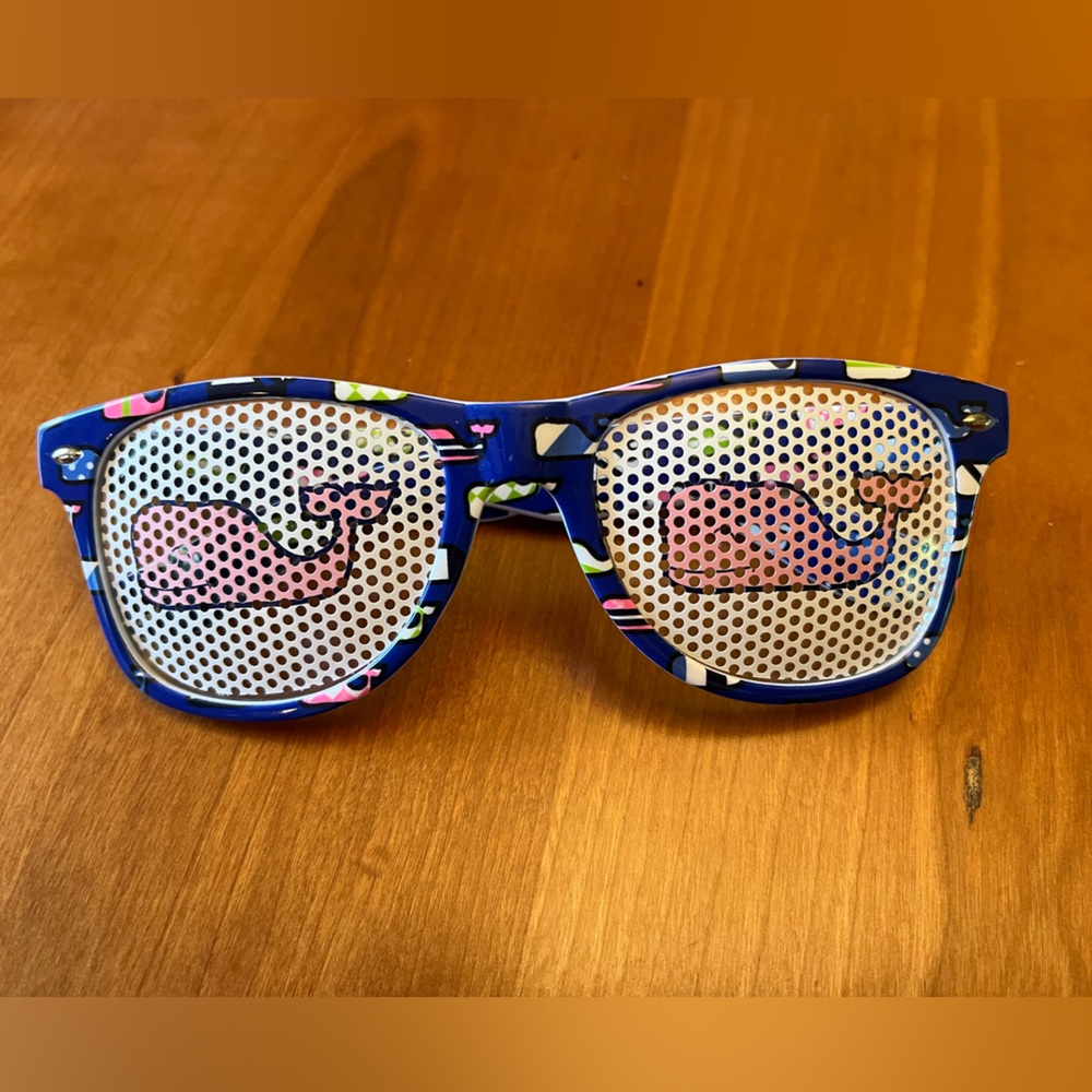 Vineyard Vines Blue Polka Dotted Sunglasses